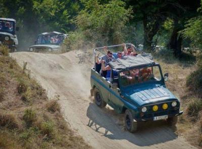 GODZILLA JEEP SAFARI in the Balkan Mountains 1