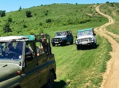 GODZILLA JEEP SAFARI in the Balkan Mountains 5